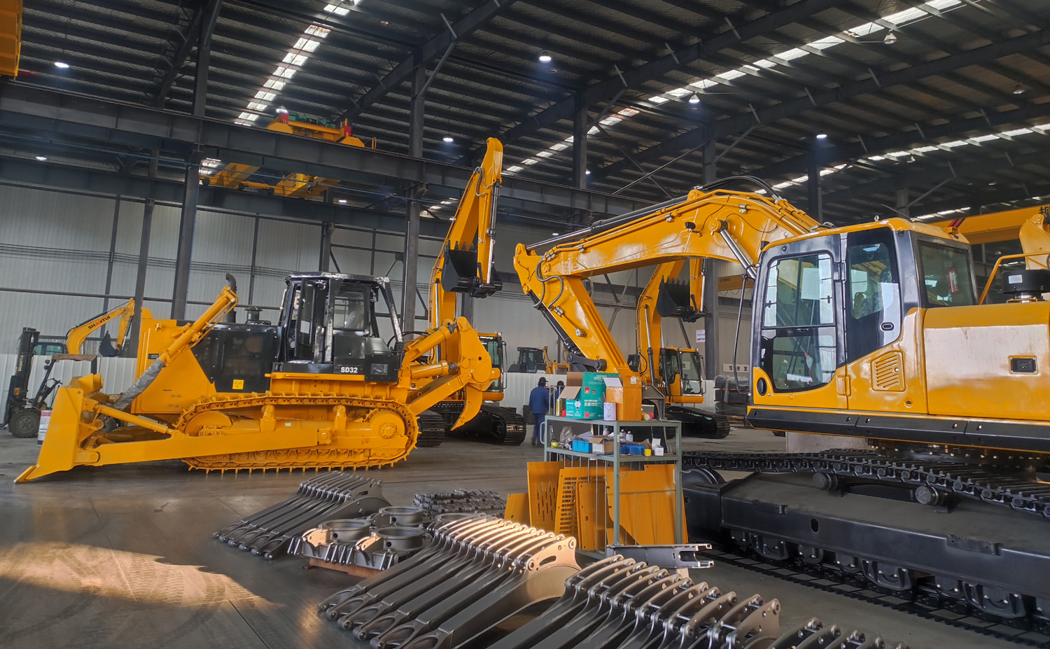 SHANBO SD32 Heavy-Duty Bulldozer / 320HP Crawler Dozer (Standard / Rock / Coal / Desert / Sanitation Variant)
